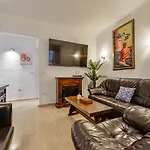 Villa Guzman - Rouillon *